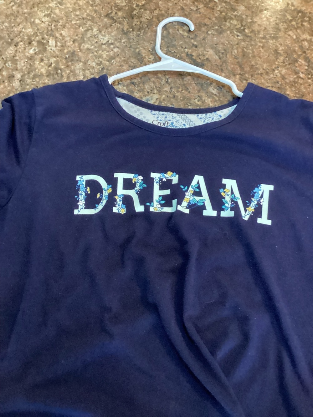 "DREAM" ,Graphic Tee, Women’s Size Medium